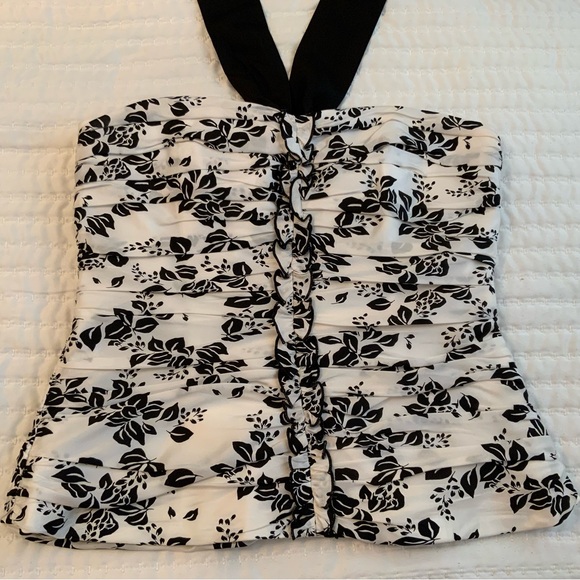 White House Black Market Black & White Silk Halter Top Size 6 - Picture 2 of 7